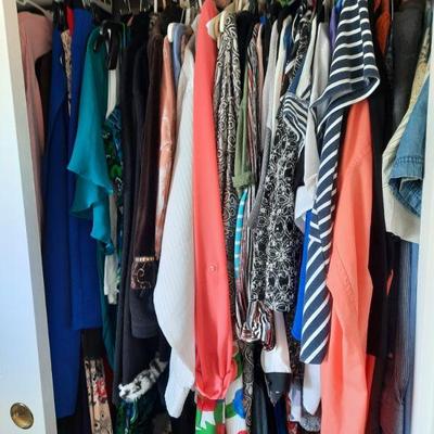 Women's clothing size 16