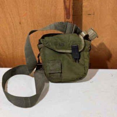 US Military Canteen With Carrying Satchel
