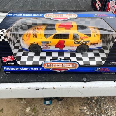 1:18 Scale Diecast