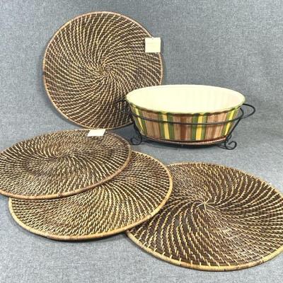 Temp-tations by Tara Santo Mauro Casserole Dish with Stand and Placemats by Home Studio