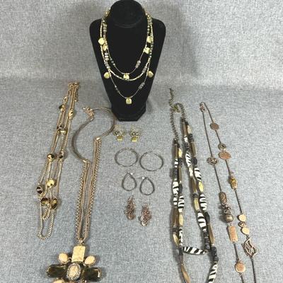 Walk In The Wild Jewelry including 925 Hoop Earrings