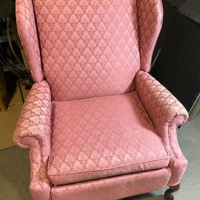 Broyhill Rose Upholstered Wing Chair 