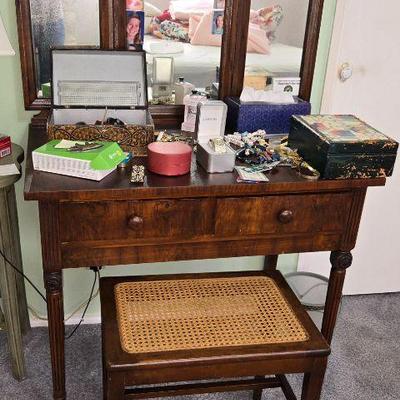 Dressing table