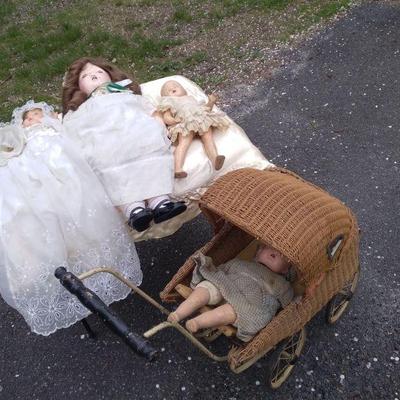 Antique dolls and coach