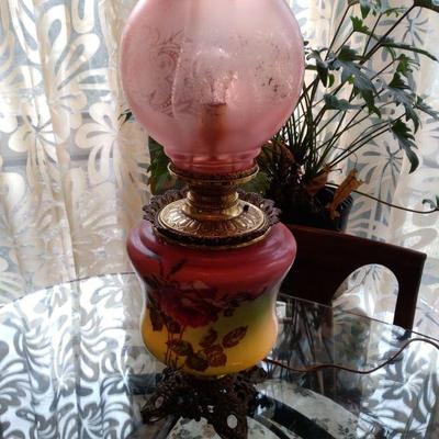 Hand painted gwtw lamp antique 