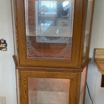https://ctbids.com/estate-sale/34797/item/3906536/Vintage-Etched-Glass-Light-Up-Hutch-Cabinet