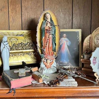 https://ctbids.com/estate-sale/34797/item/3906544/Religious-Decor
