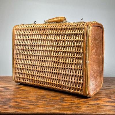 Wicker Storage Basket | Small handled storage basket or carrying case, with fastening hinged lid. - h. 6 x w. 14 x d. 10.5 in

