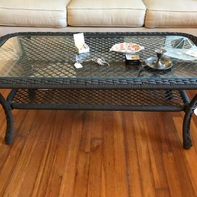 wicker coffee table $69
43 X 22'