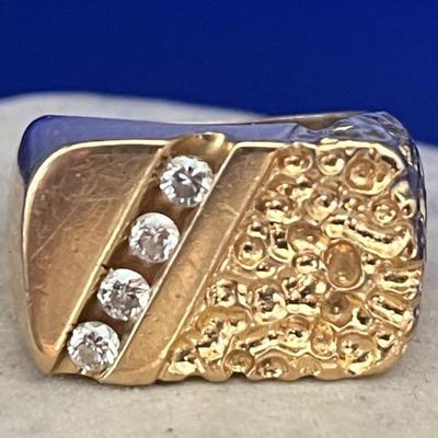 Gent's 18K Diamond And Stippled Pinky Ring