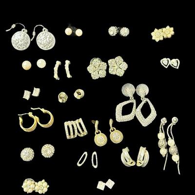 CGJ005 - Costume Earrings
