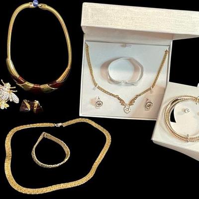 CGJ100 - Costume Jewelry Group 1