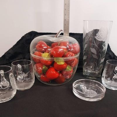 DS010 - Etched Glassware, Apple, Mugs and Rabbit