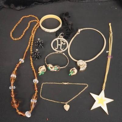 JP016 - Vintage Black and Yellow Costume Jewelry