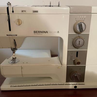 Vintage Bernina Record 930 Electronic Sewing Machine