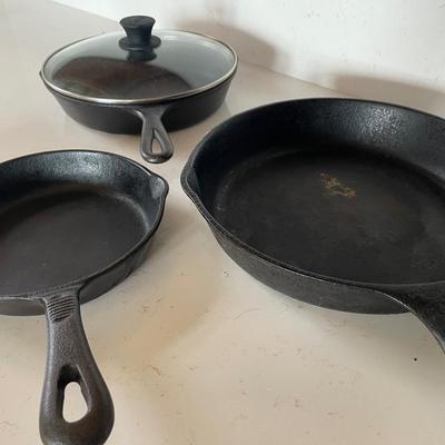 Set of 3 Vintage Cast Iron Skillets – Lodge, Benjamin & Medwin, and Griswold