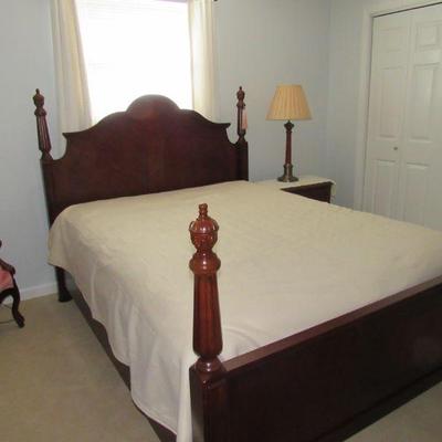 Queen size bed