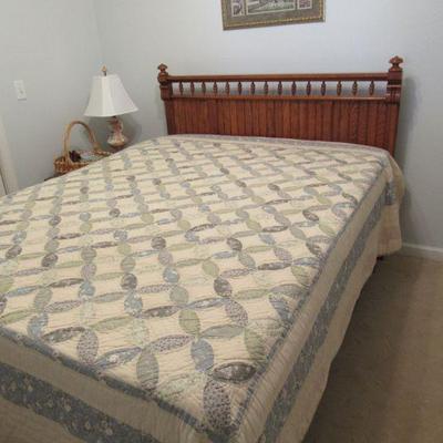 Queen size bed