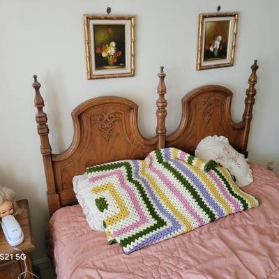 DOUBLE bed head board to match dresser, French style