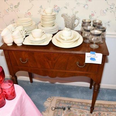 037 dining room