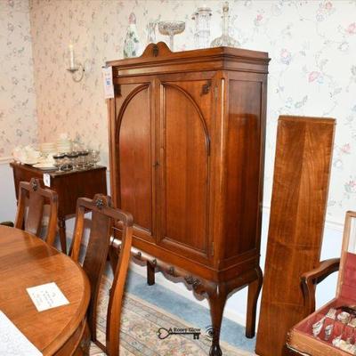 020 dining room