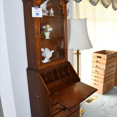 382 foyer