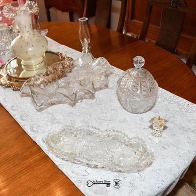 064 dining room