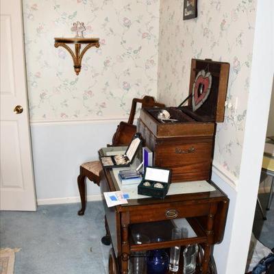 069 dining room