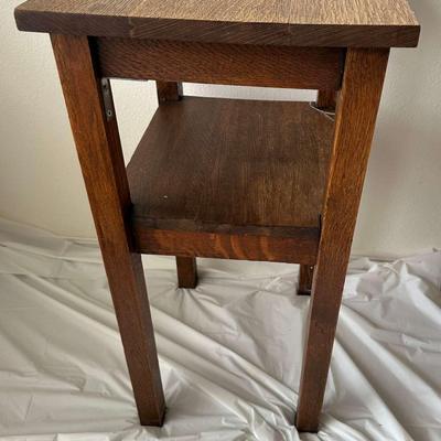 Classic Design Solid Wood Stand with Lower Self 