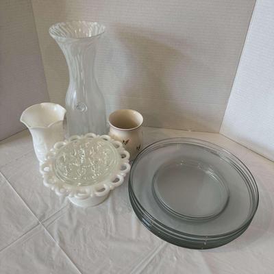 Collection of Vintage Glassware and Milk Glass
