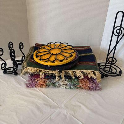 Placemats, Hot Plates, Napkin Holder and Paper Towel Holder