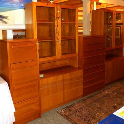 Mid- Century Modern Furniture 