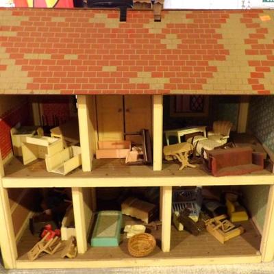Vintage Dolls House 