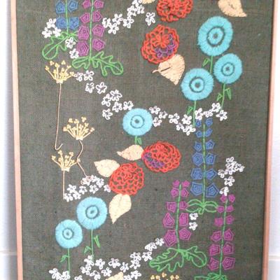 Vintage Crewel Embroidery-Floral Mid Century 