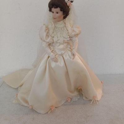Vintage 1994 Ashton Drake From This Day Forward "Elizabeth" #6863FA Porcelain Doll - 19"