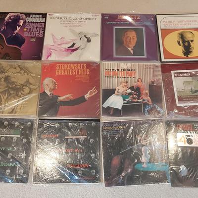 HUGE ASSORTMENT OF RECORDS - CLASSICAL & OPERA