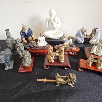 BIG LOT OF ASIAN COLLECTIBLE FIGURINES