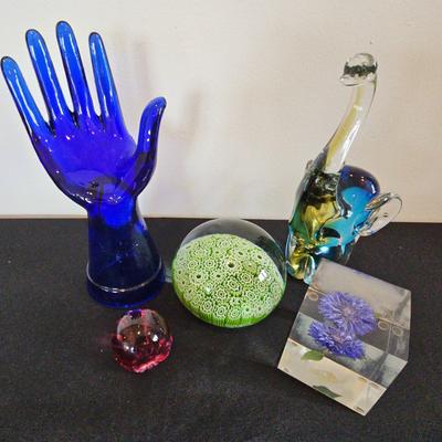 GLAMOROUS GLASS FIGURINE LOT
