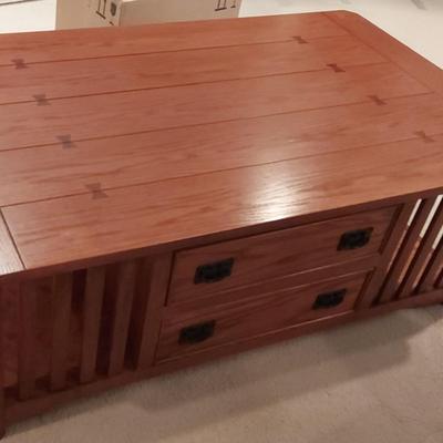 MISSION STYLE COFFE TABLE AND SIDE TABLE WITH LAMP