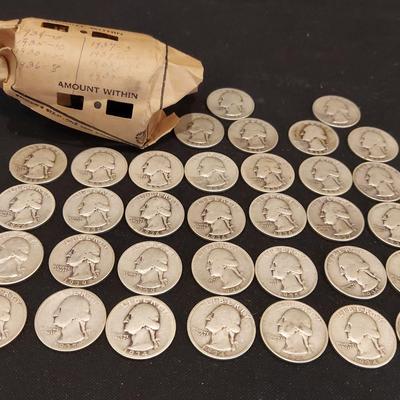 COLLECTION OF 1930s SILVER QUARTERS 