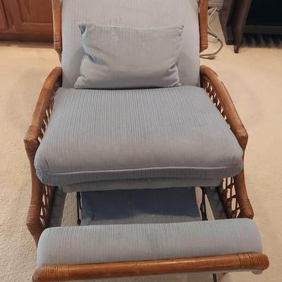 VINTAGE BAMBOO WINGBACK RECLINER