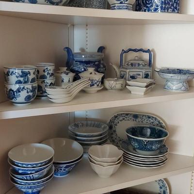BEAUTIFUL BLUE AND WHITE VINTAGE AND MODERN ASIAN-INSPIRED DISH SET