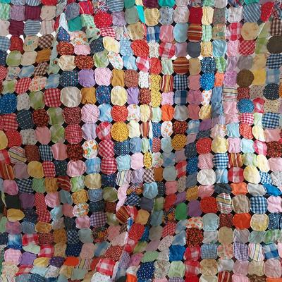 VINTAGE YOYO QUILT 