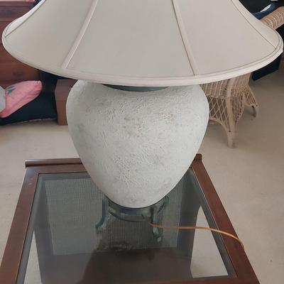 GORGEOUS WOODEN SIDE TABLE WITH LAMP