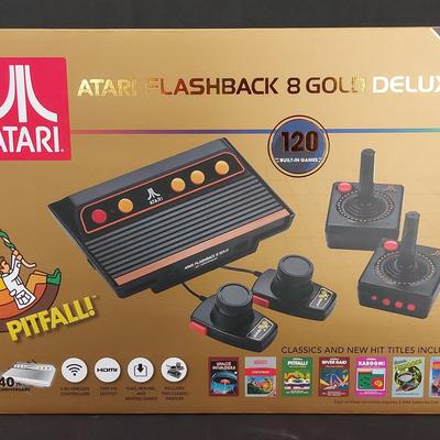 LIKE NEW ATARI FLASHBACK 8 GOLD DELUXE IN BOX