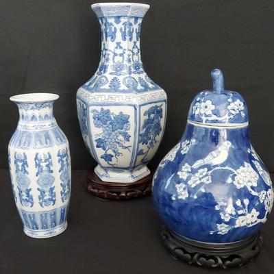 CHARMING TRIO OF BLUE AND WHITE ASIAN VASES AND JAR