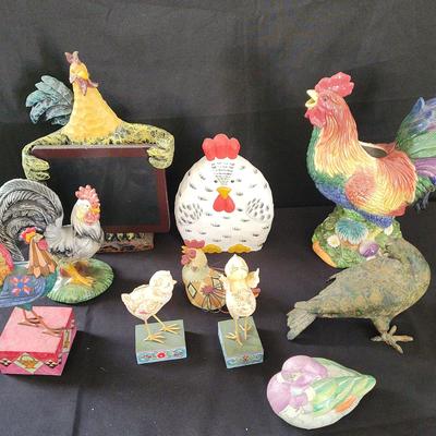 COLORFUL COLLECTION CHICKENS AND OTHER BIRDS 