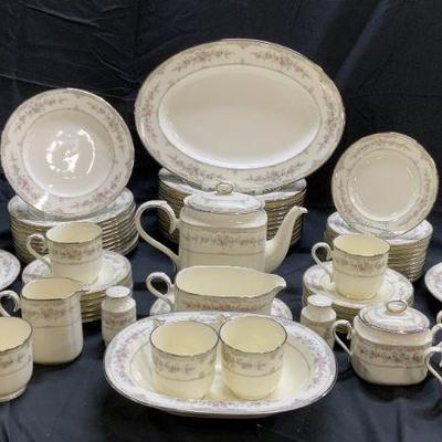 NORITAKE SHENANDOAH Set 71 China Set
