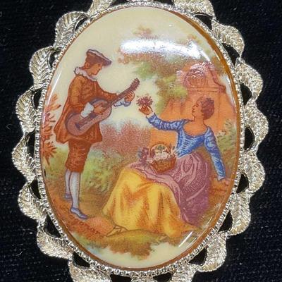 Vintage Gerrys Gold Tone Couple Brooch
