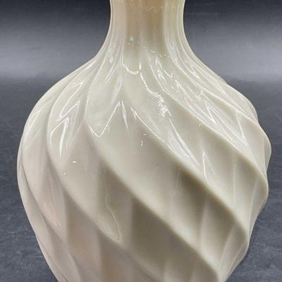 LENOX USA Ribbed Porcelain Gilt Rim Vase

